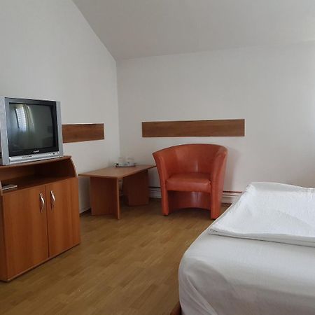 Motel Pacific 데바 외부 사진